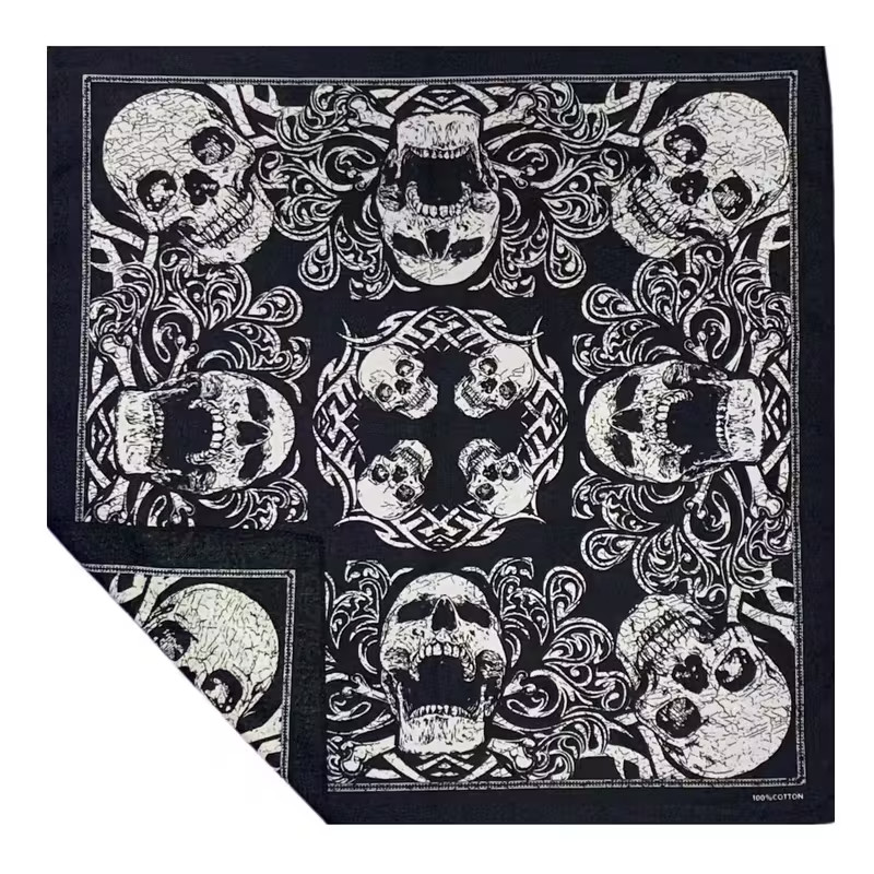 NOVÝ Bavlněný šátek Lebky