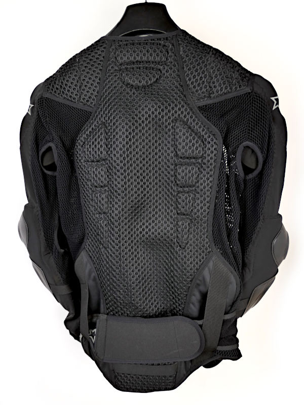 Nový chránič těla Halvarssons Corpus, černý - vel. L