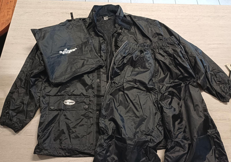 Nová dvoudílná nepromokavá sada My Gear (bunda + kalhoty), černá - vel. S/M/L