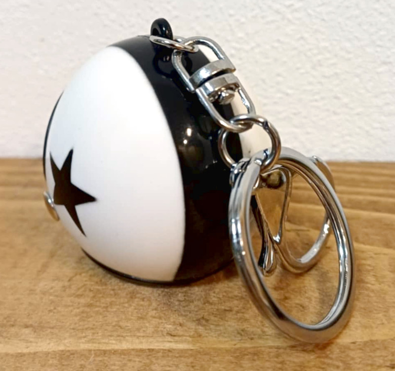 NOVÝ Přívěšek na klíče helma - bílá