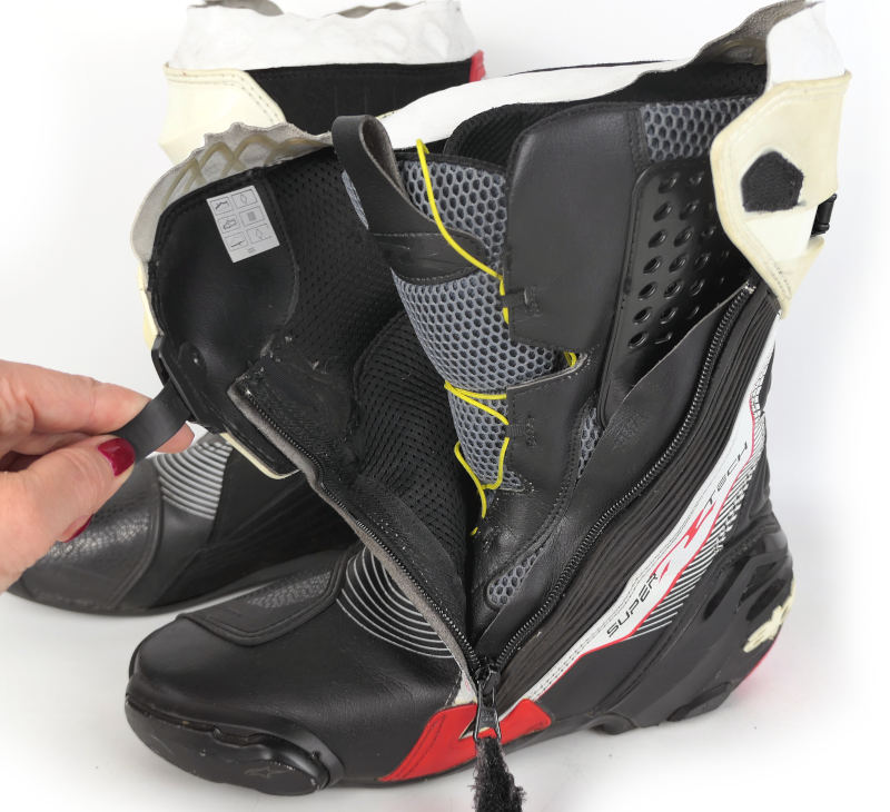 Závodní moto boty Alpinestars Supertech-R, černo/bílo/červené - vel. 43