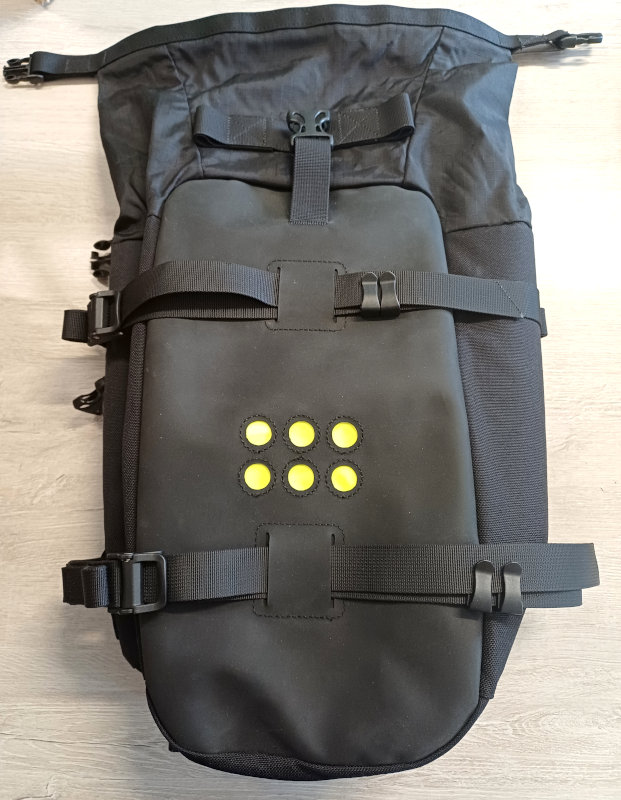 Zánovní nepromokavá moto brašna Kriega OS-12 Adventure Pack, 12L - černá