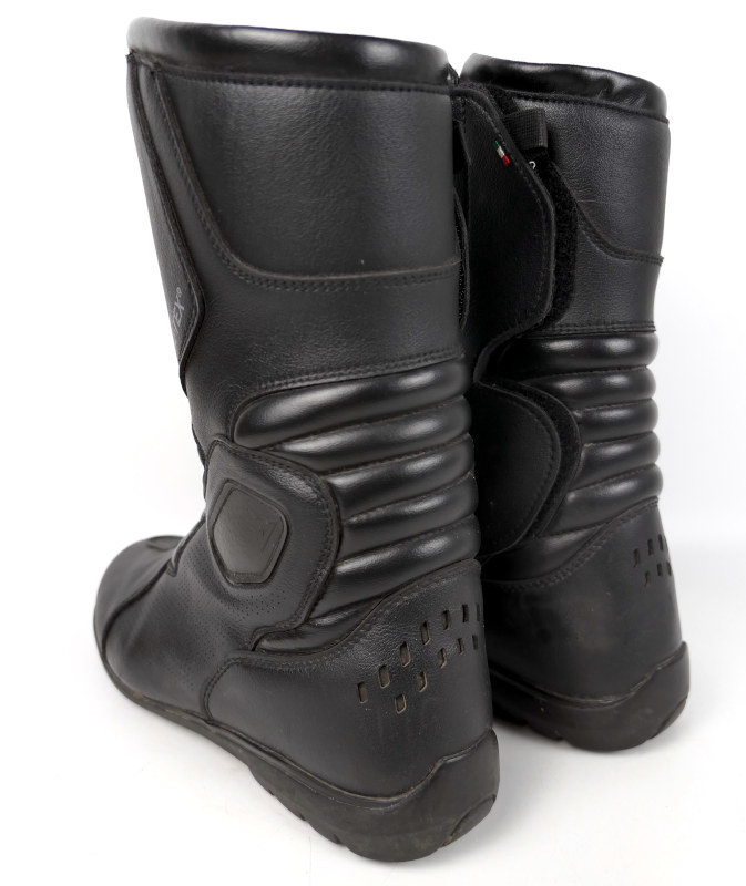 Lehké cestovní boty Dainese Freeland 2 Gore-Tex, černé - vel. 41