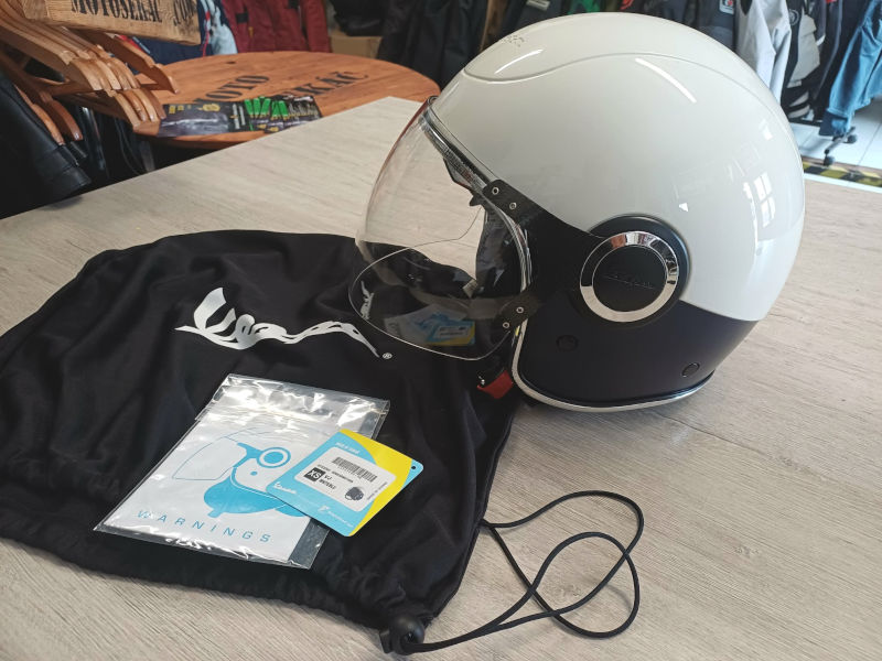 Zánovní otevřená helma Vespa VJ, bílá/modrá - vel. XS