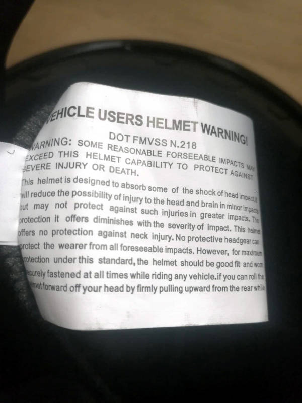 Zánovní integrální helma LVS se slun. clonou, vel: S